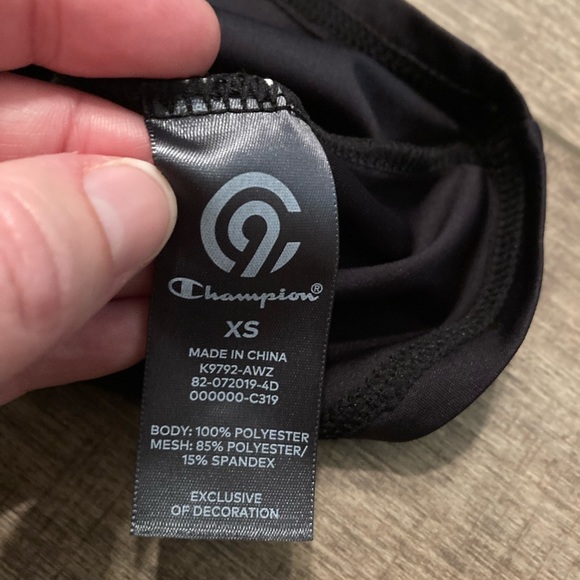 Champion women’s XS lightweight long sleeve workout  top - Picture 4 of 5